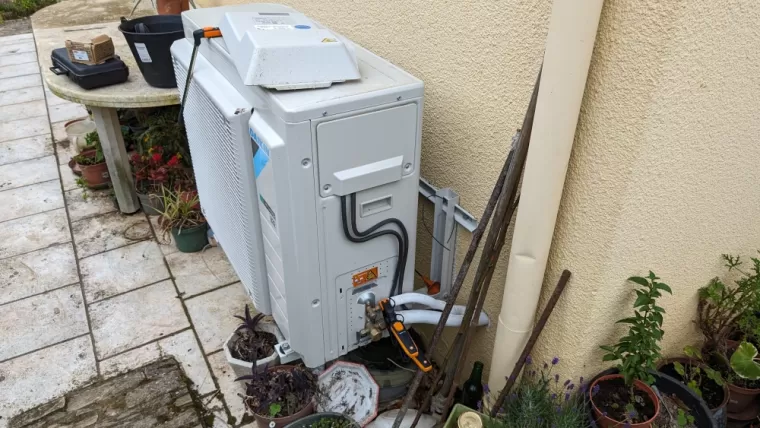 2P2C a réalisé un entretien de pompe à chaleur Daikin vers Ancenis.