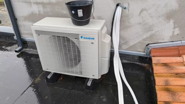 2P2C à réalisé la mise en service d'une pompe à chaleur Air/air de marque Daikin à Mauges sur Loire.