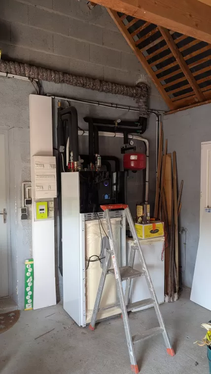 Réalisation d'un entretien de pompe à chaleur Daikin sur la zone d'Angers, Loireauxence, 2P2C - Petit Pac Et Clim
