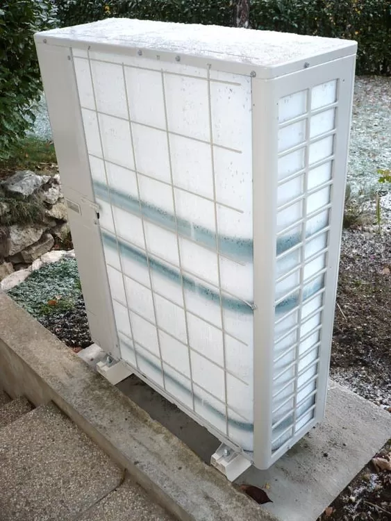 🚨 Pompe à Chaleur qui Givre en Hiver ? | Dépannage Ancenis