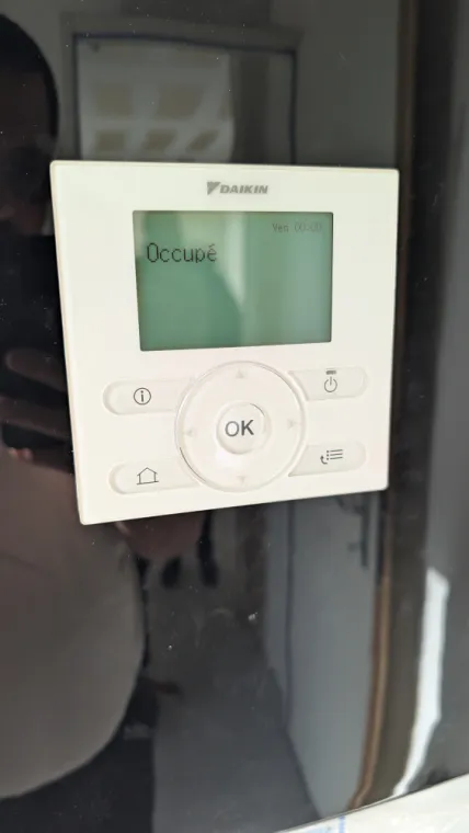 💡 Mon thermostat de pompe à chaleur ne répond plus, que faire ? L'intervention d'un chauffagiste à Oudon