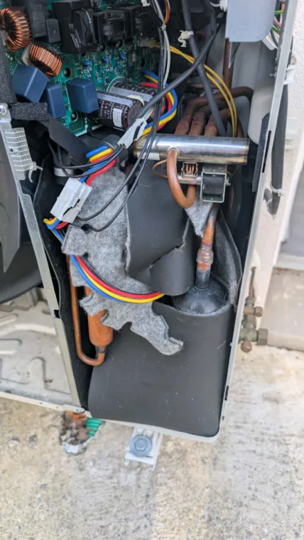 Diagnostic sur une pompe à chaleur Daikin ERGA04DAV3 à Saint-Barthélemy-d'Anjou.