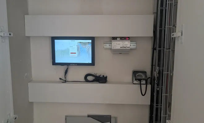 Dépannage d'un monosplit Hitachi dans une salle serveur à Vallet, Loireauxence, 2P2C - Petit Pac Et Clim