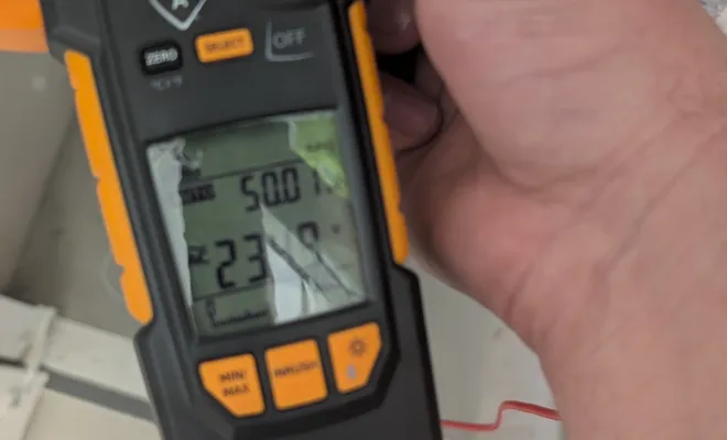 Dépannage d'un monosplit Hitachi dans une salle serveur à Vallet, Loireauxence, 2P2C - Petit Pac Et Clim